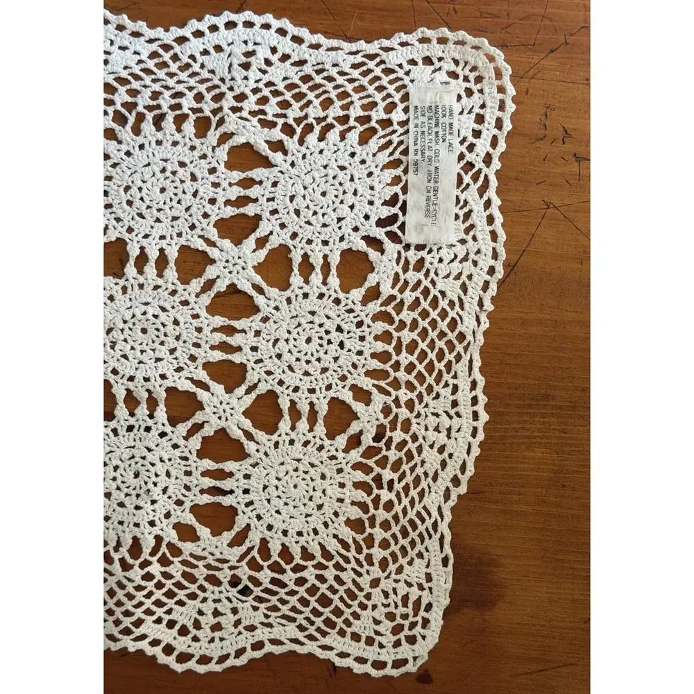 Vintage Lace Doily Set Metallic Thread Round & Rectangular Table Linens - Picture 12 of 14